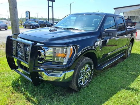 Used 2021 Ford F150 XLT w/ Equipment Group 302A High AWD/4WD image 3