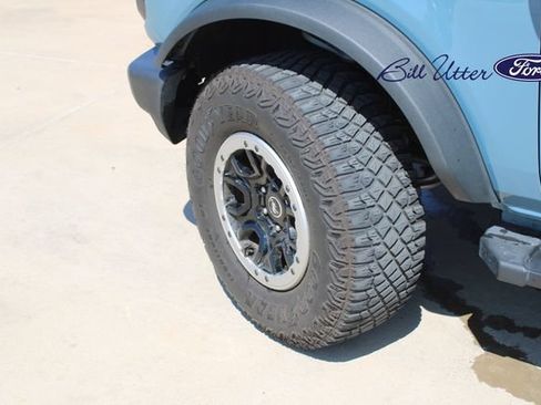 Used 2021 Ford Bronco Big Bend w/ Sasquatch Package AWD/4WD image 9