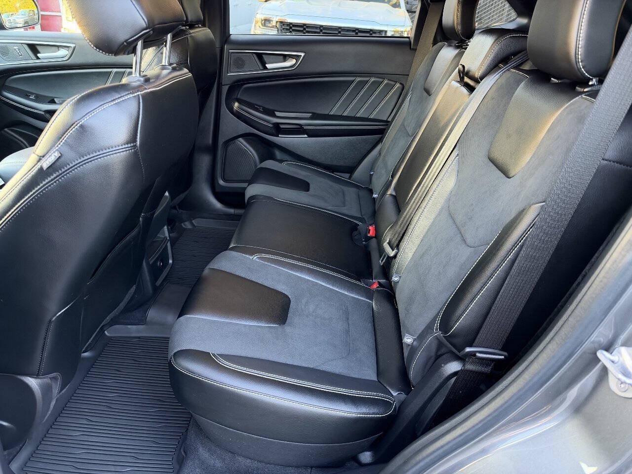 Used 2022 Ford Edge ST AWD/4WD image 11