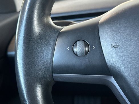 Used 2018 Tesla Model 3 Long Range image 27