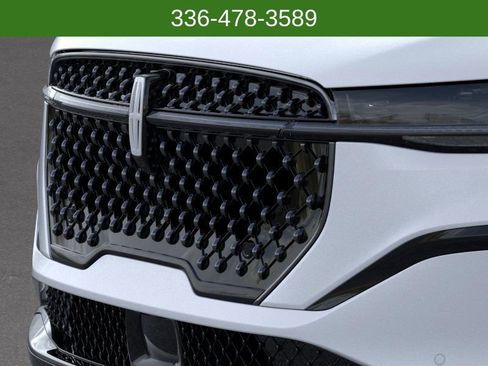 New 2026 Lincoln Nautilus Reserve image 17