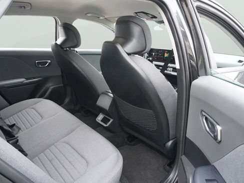 Used 2025 Kia K4 EX FWD image 34