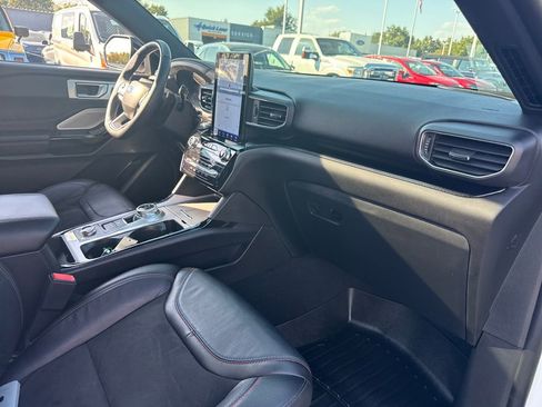 Used 2023 Ford Explorer ST w/ Equipment Group 401A image 8