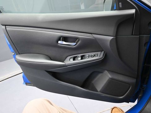 Used 2022 Nissan Sentra SV w/ Trunk Package image 10