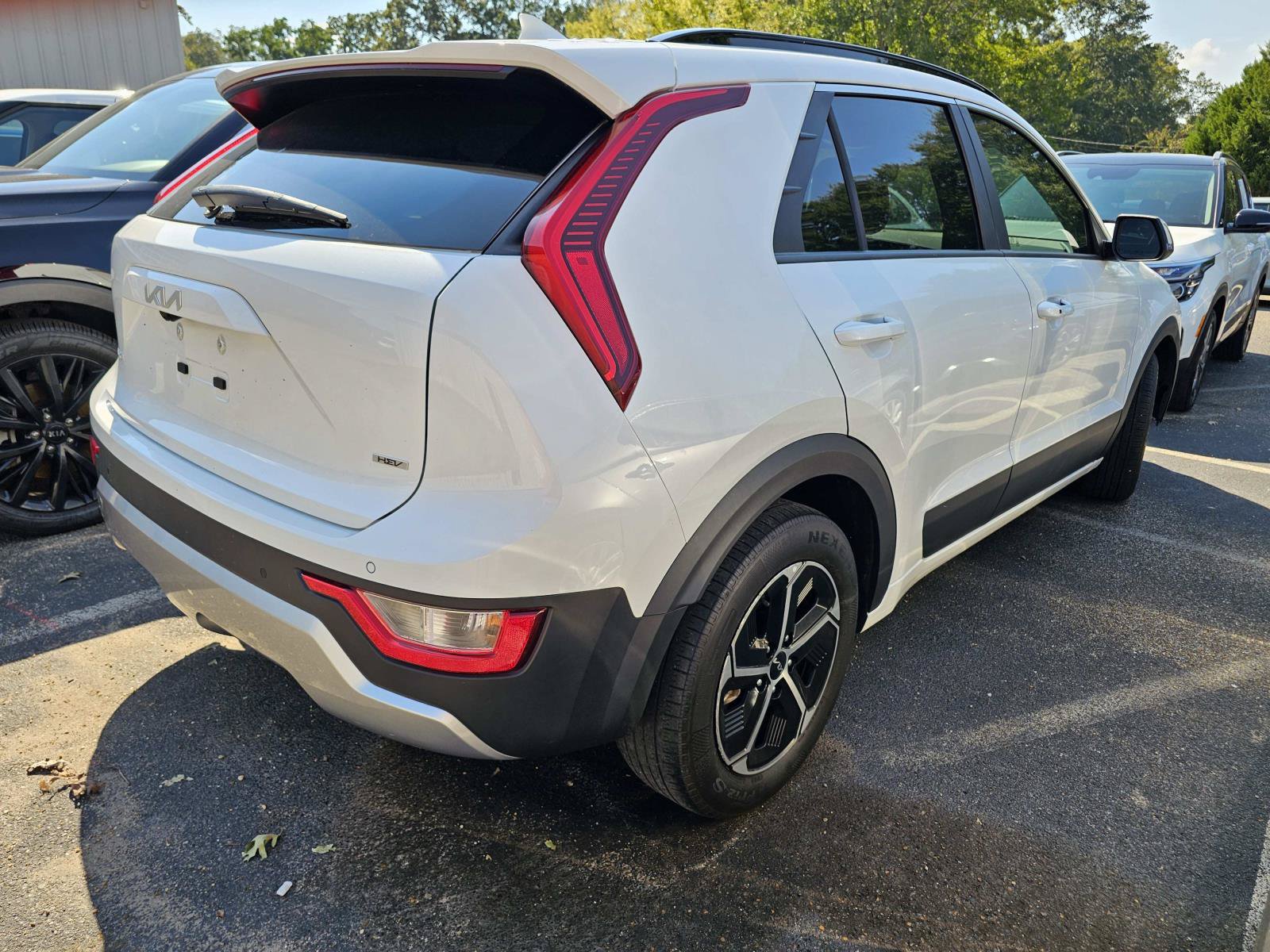 Used 2023 Kia Niro EX FWD image 8