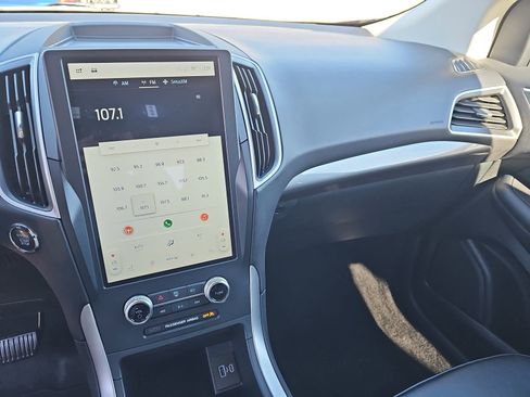 Used 2024 Ford Edge SEL image 20