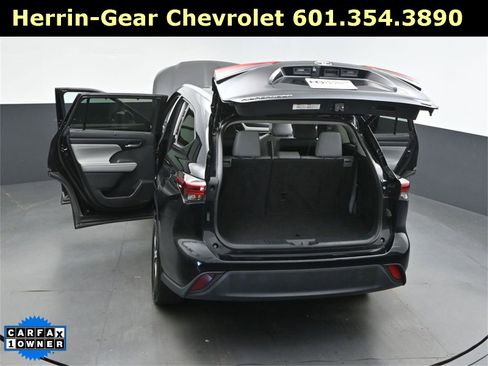 Used 2023 Toyota Highlander XLE image 53