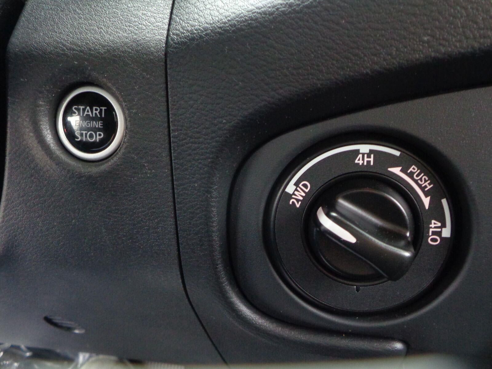 Used 2023 Nissan Frontier SV w/ Midnight Edition Package AWD/4WD image 14