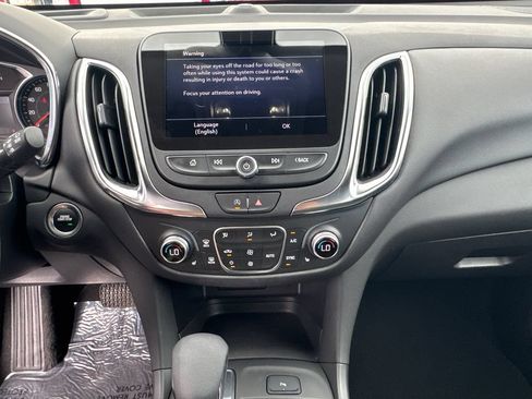 Used 2024 Chevrolet Equinox LT FWD image 30