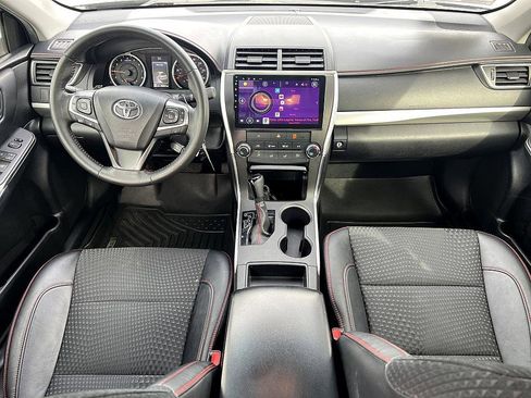 Used 2015 Toyota Camry SE image 18