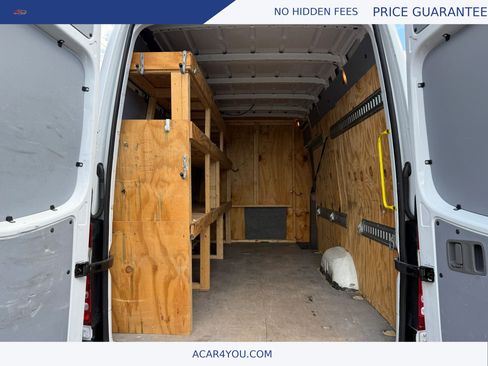 Used 2015 Mercedes-Benz Sprinter 2500 image 9