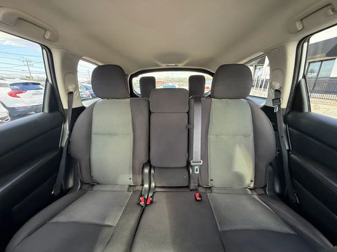 Used 2019 Nissan Pathfinder S image 36