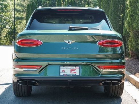 Used 2022 Bentley Bentayga AWD/4WD image 25