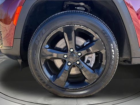 Used 2025 Jeep Grand Cherokee L Laredo AWD/4WD image 36