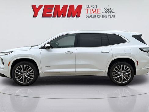 Used 2025 Buick Enclave Avenir w/ LPO, All-Weather Package AWD/4WD image 5
