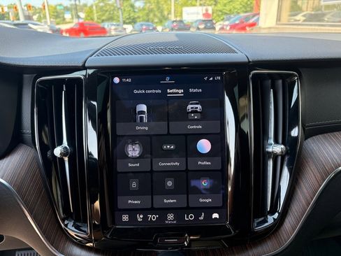 Used 2022 Volvo XC60 B5 Inscription w/ Advanced Package AWD/4WD image 37