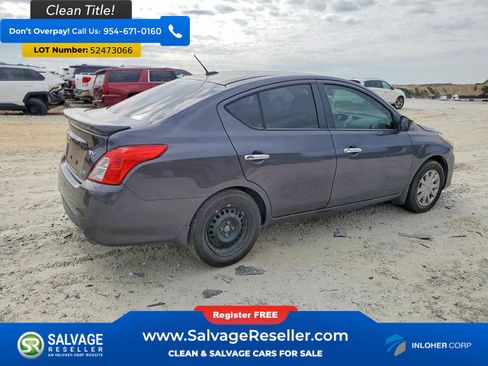 Used 2015 Nissan Versa SV w/ SV Tech Package FWD image 4