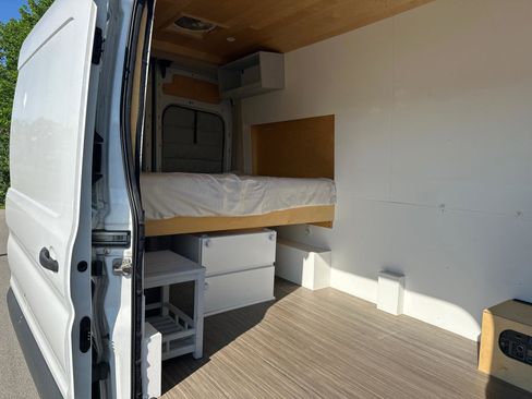 Used 2018 Ford Transit 250 148 High Roof RWD image 6