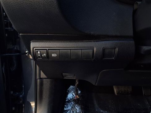 Certified 2023 Toyota Corolla SE image 13