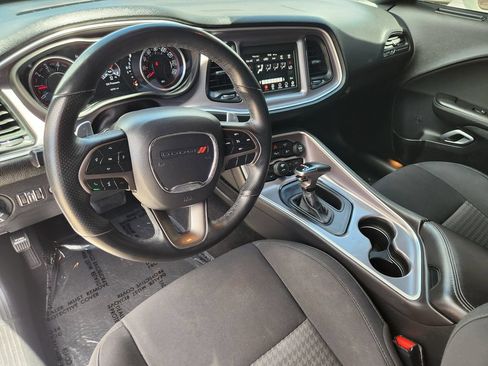 Used 2019 Dodge Challenger R/T RWD image 17