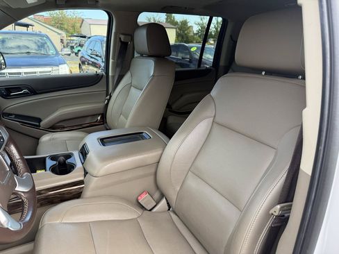 Used 2019 GMC Yukon XL SLT w/ Open Road Package AWD/4WD image 34