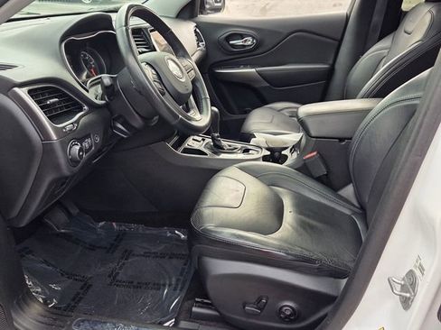 Used 2019 Jeep Cherokee Limited FWD image 14
