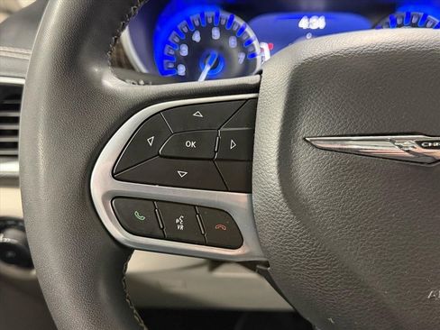 Used 2022 Chrysler Pacifica Limited image 22