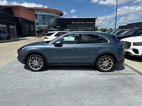 Used 2019 Porsche Cayenne S AWD/4WD image 2