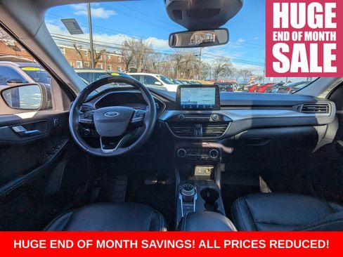 Used 2022 Ford Escape Titanium w/ Class II Trailer Tow Package image 21