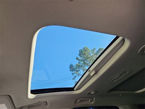 Used 2019 Chevrolet Traverse Premier w/ Redline Edition image 19