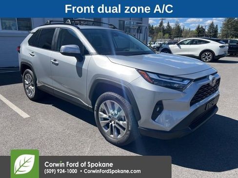Used 2022 Toyota RAV4 XLE Premium AWD/4WD image 8