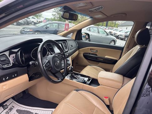 Used 2015 Kia Sedona SX FWD image 14