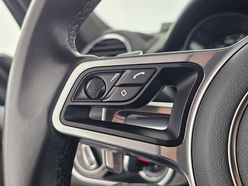 Used 2022 Porsche 718 Cayman w/ Premium Package image 24