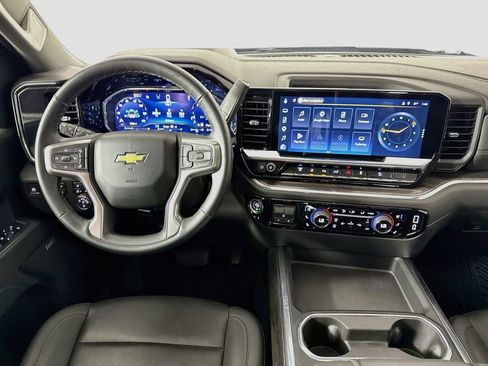 Used 2025 Chevrolet Silverado 2500 LTZ w/ LTZ Premium Package AWD/4WD image 23
