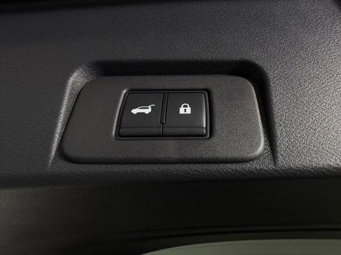 Used 2026 Nissan Rogue Platinum w/ Platinum Premium Package AWD/4WD image 30