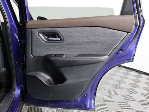 Used 2021 Nissan Rogue SV image 21