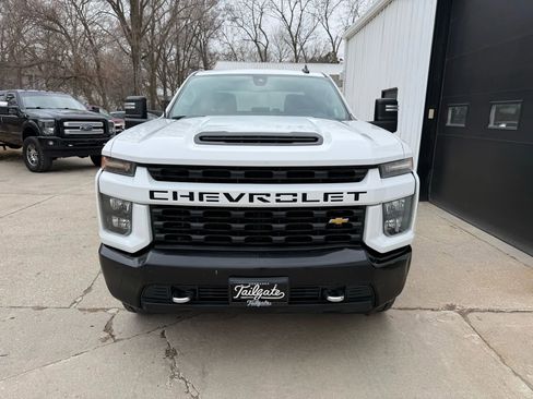 Used 2022 Chevrolet Silverado 2500 Custom w/ Custom Value Package image 3