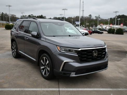 Used 2023 Honda Pilot Elite image 7