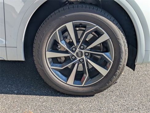 Used 2021 Audi Q5 2.0T Premium image 9