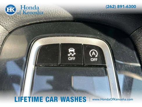 Used 2022 Toyota Corolla Cross XLE image 26