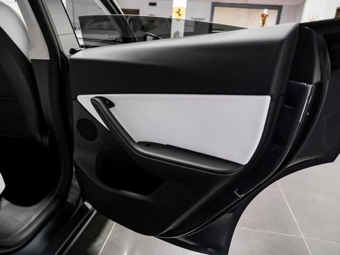 Used 2022 Tesla Model Y Performance AWD/4WD image 42