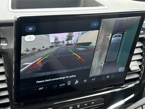 Used 2023 Ford Transit 350 XLT image 27