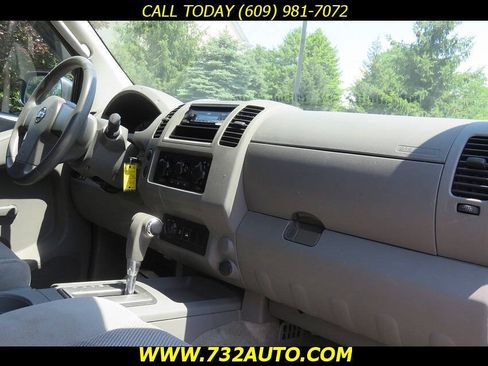 Used 2011 Nissan Frontier S AWD/4WD image 6