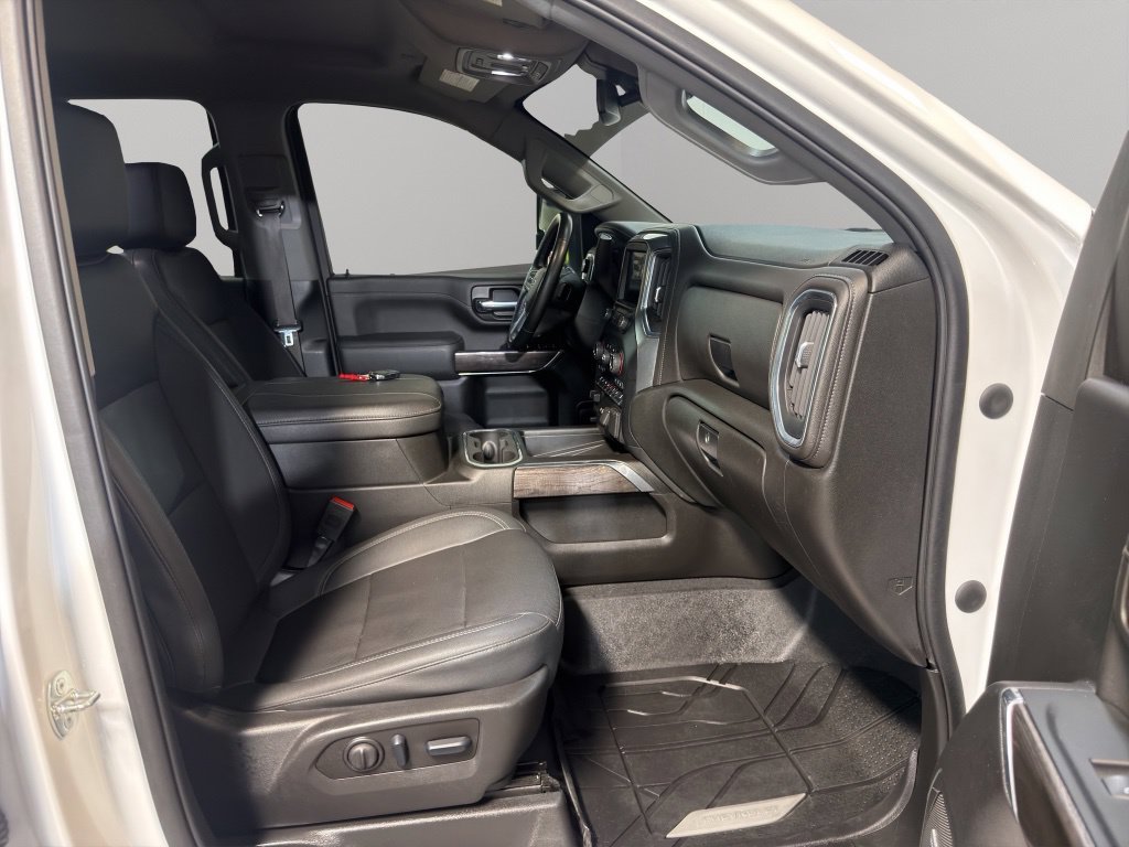 Used 2023 Chevrolet Silverado 3500 LTZ w/ LTZ Plus Package AWD/4WD image 20