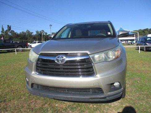 Used 2016 Toyota Highlander XLE image 8
