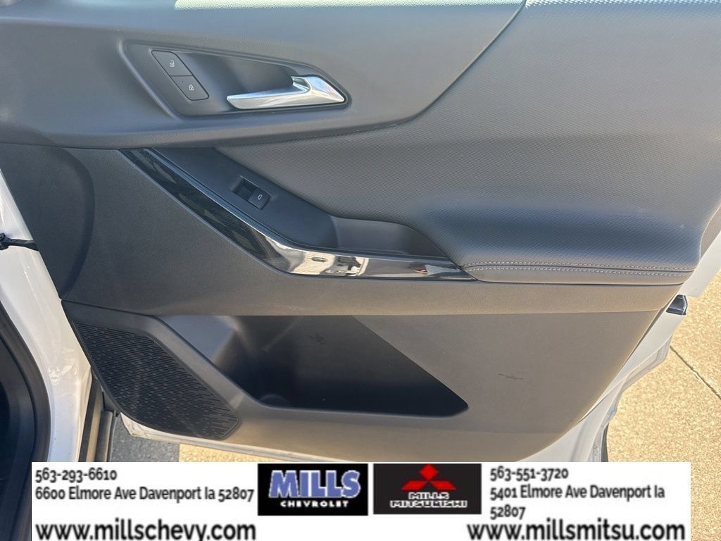 Used 2025 Chevrolet Equinox LT FWD image 22