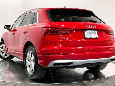 Certified 2022 Audi Q3 2.0T Premium w/ Convenience Package AWD/4WD image 10