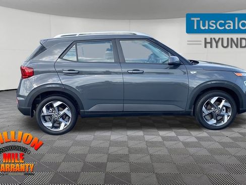New 2025 Hyundai Venue SEL image 10