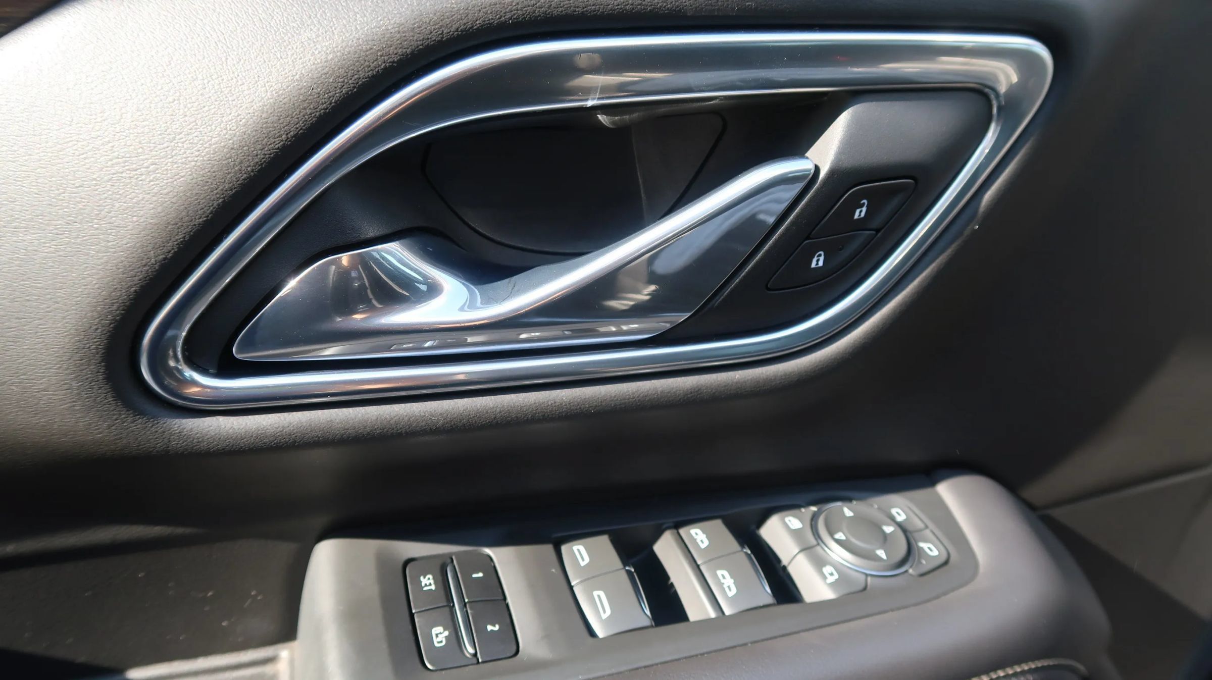 Used 2021 Chevrolet Suburban Premier w/ Premium Package RWD image 29