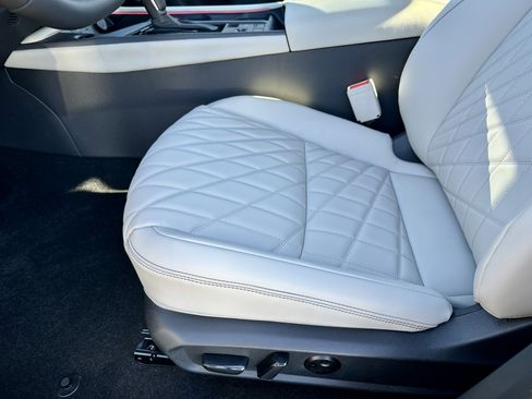 New 2026 Nissan Sentra SL w/ Floor Mat Package FWD image 25